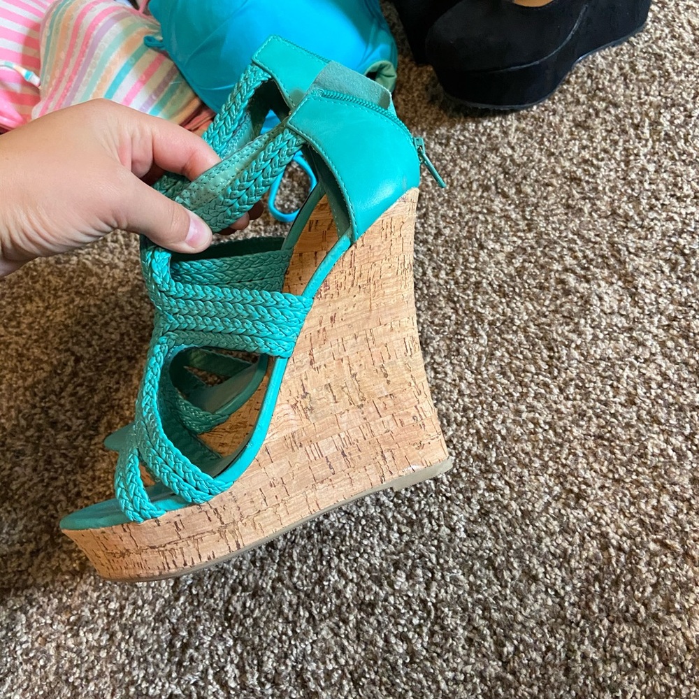 Turquoise wedge - Picture 2 of 5